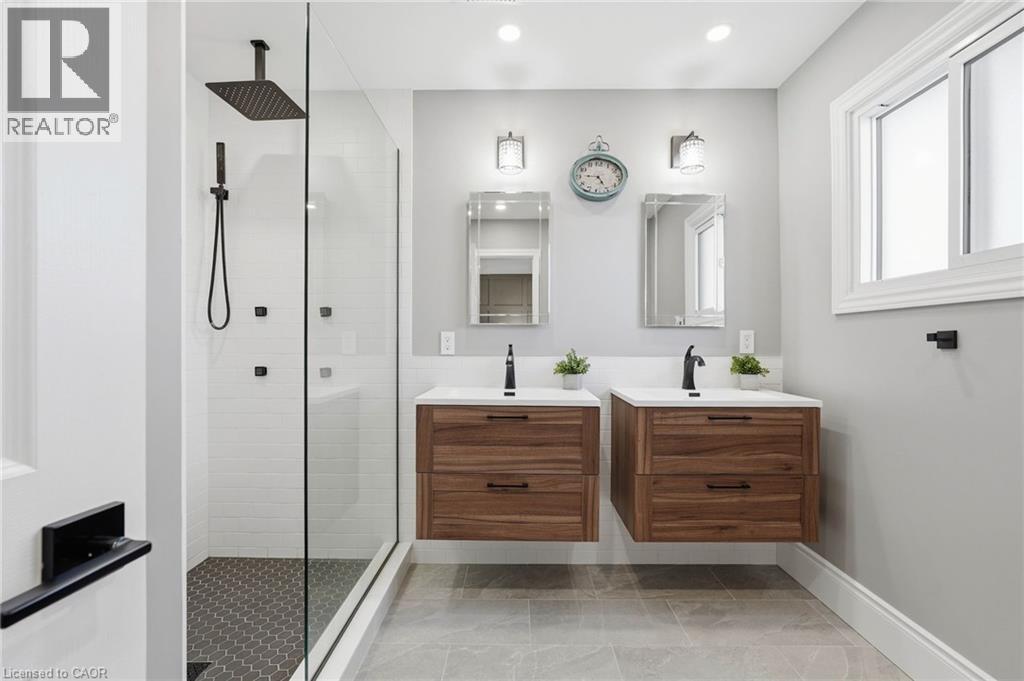 2443 Newport Street, Burlington, Ontario  L7M 3Y1 - Photo 26 - 40810760