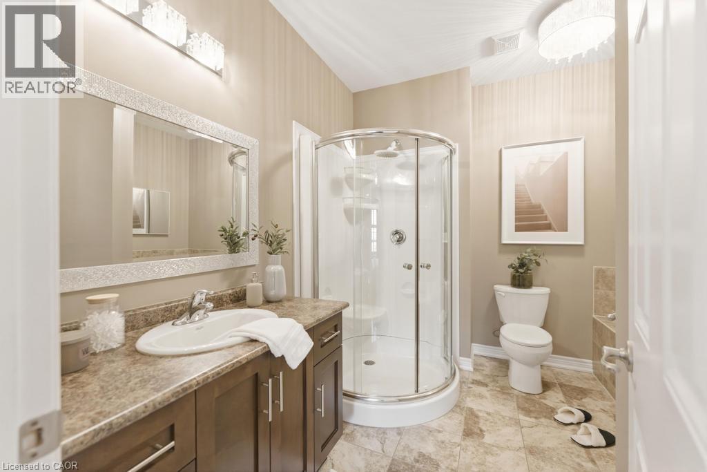 53 Redfern Avenue Unit# 27, Hamilton, Ontario  L9C 0E2 - Photo 12 - 40811066