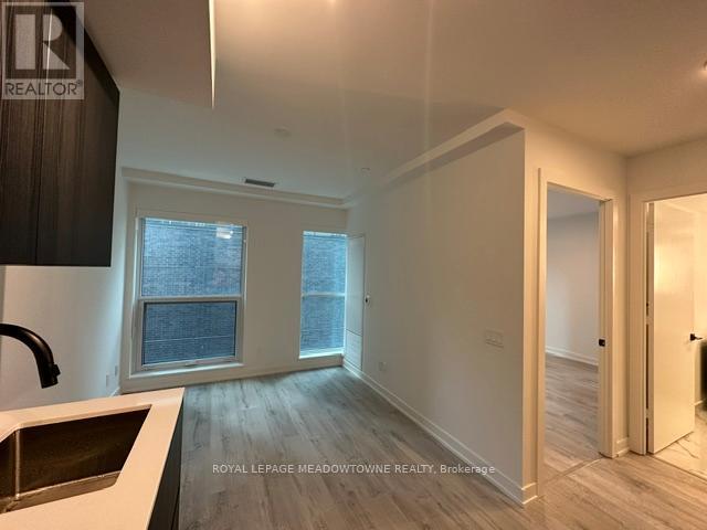 604 - 327 King Street, Toronto, Ontario  M5V 0W7 - Photo 8 - C12869940