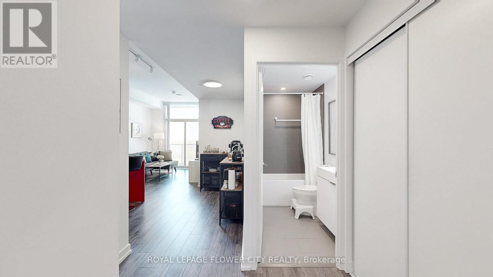 1101 - 33 Helendale Avenue, Toronto, Ontario  M4R 0A4 - Photo 4 - C12870078