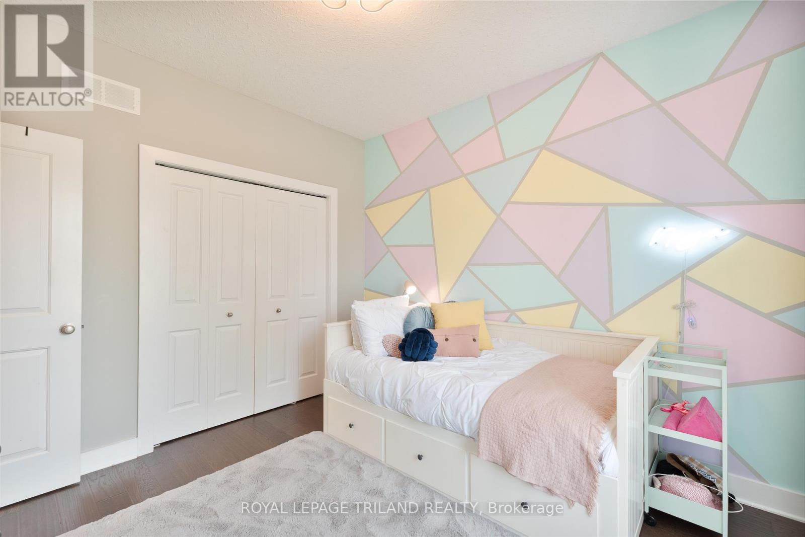 681 Bennett Crescent, Strathroy-Caradoc, Ontario  N0L 1W0 - Photo 17 - X12869890