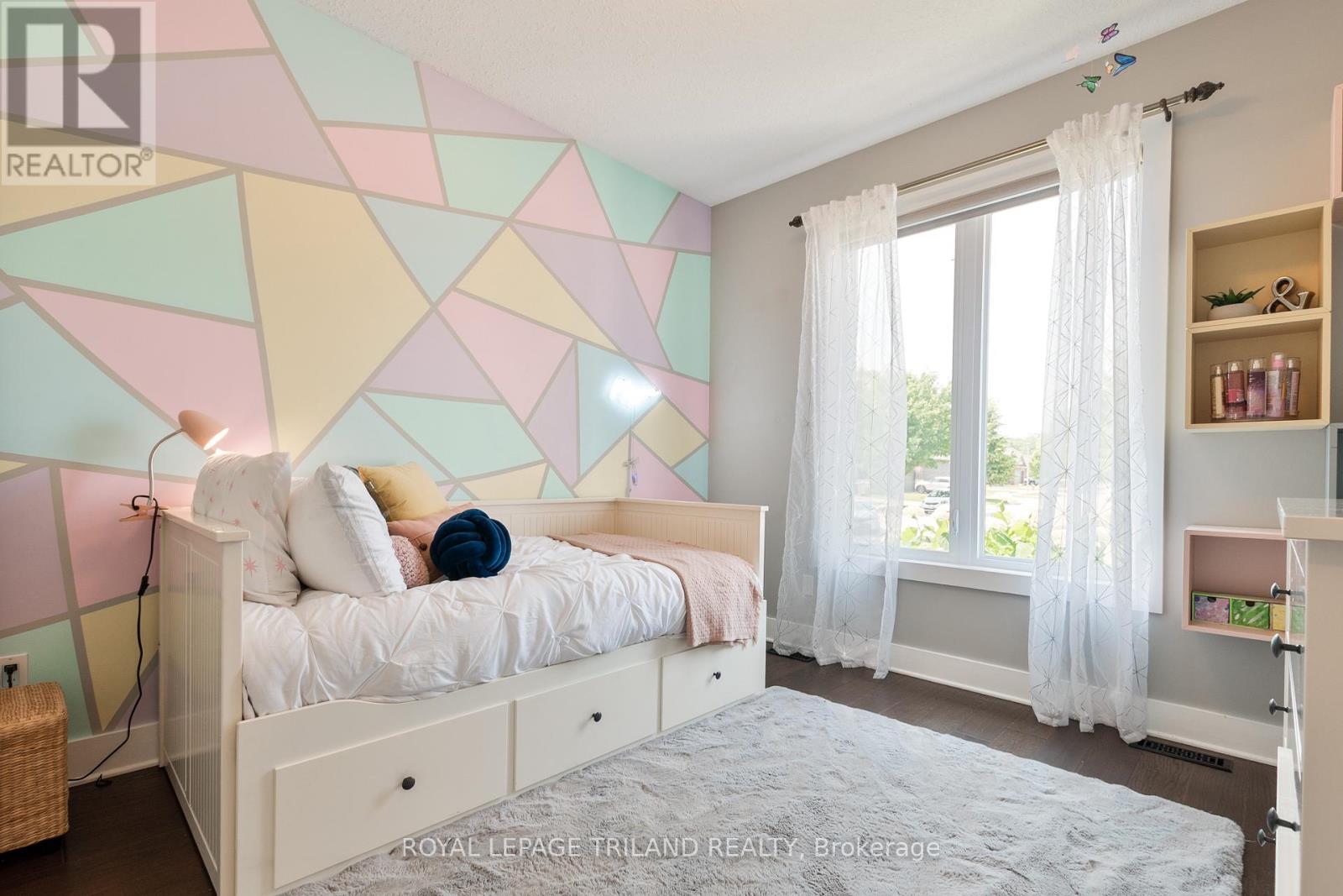 681 Bennett Crescent, Strathroy-Caradoc, Ontario  N0L 1W0 - Photo 18 - X12869890