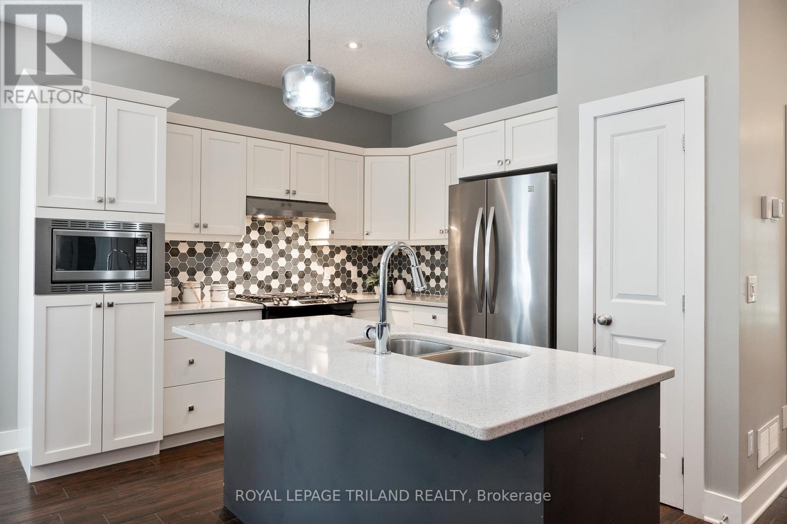 681 Bennett Crescent, Strathroy-Caradoc, Ontario  N0L 1W0 - Photo 7 - X12869890