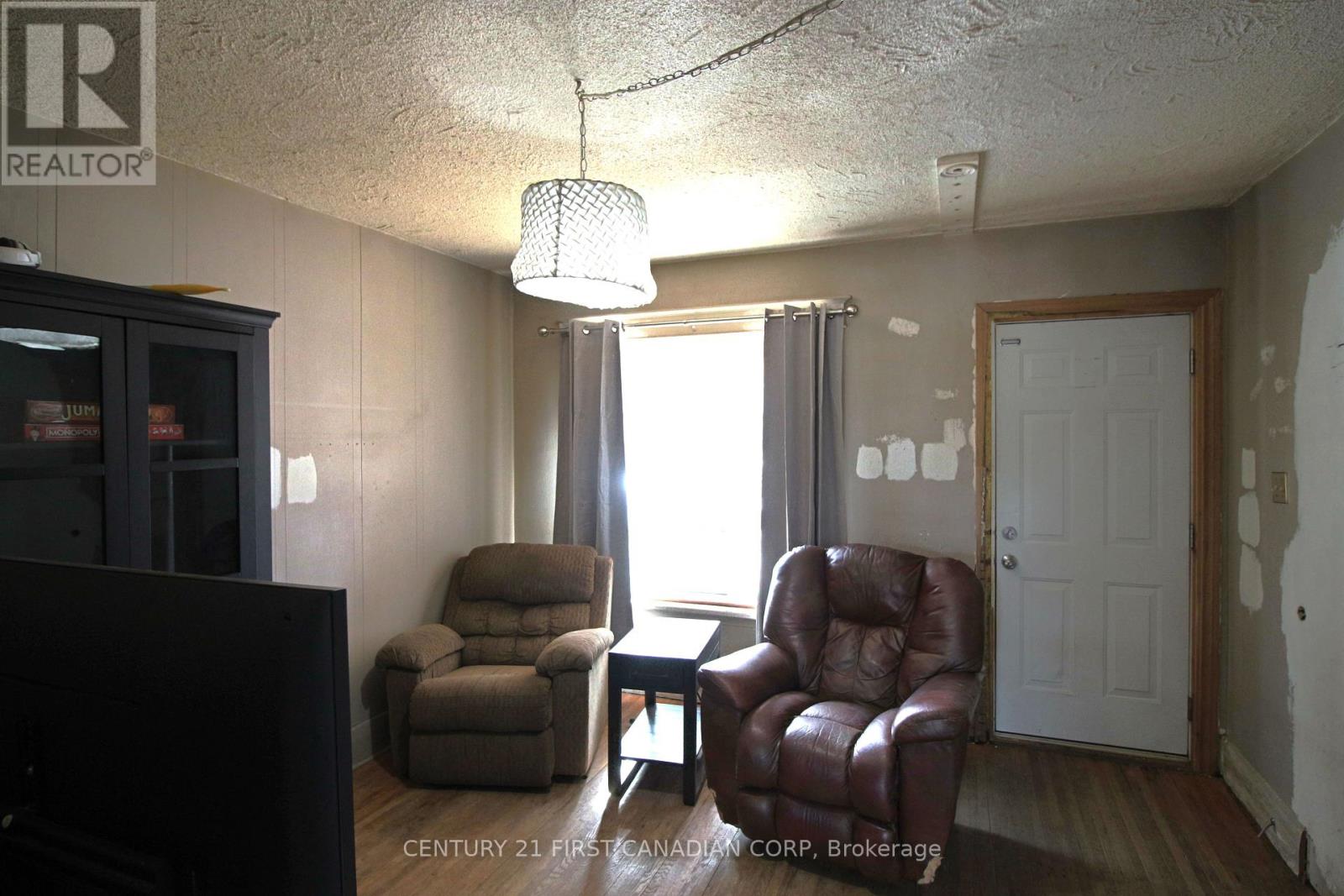 54 Terrace Street, London South, Ontario  N5Z 2X6 - Photo 2 - X12869896