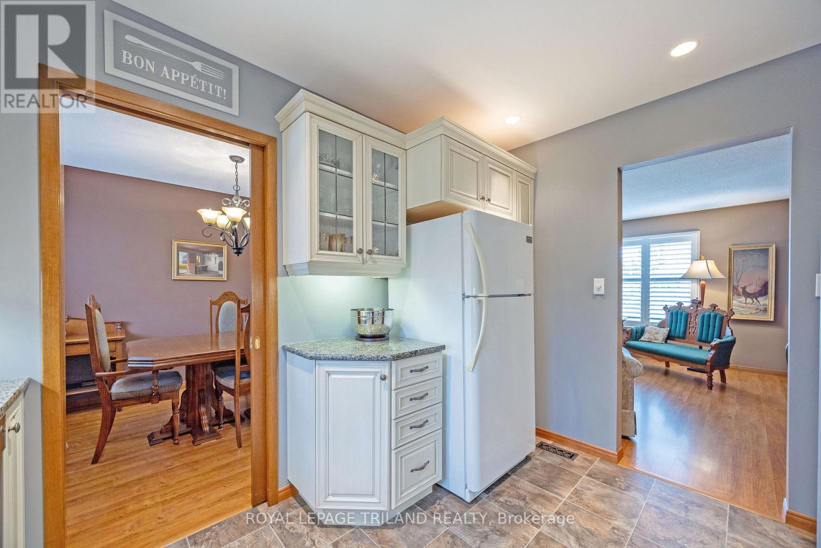 41 Lakeview Circle, St. Thomas, Ontario  N5P 4B7 - Photo 14 - X12869936