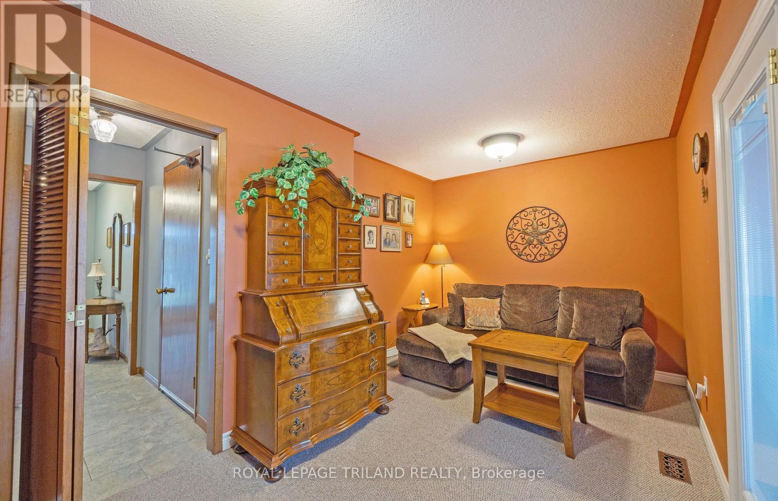 41 Lakeview Circle, St. Thomas, Ontario  N5P 4B7 - Photo 5 - X12869936