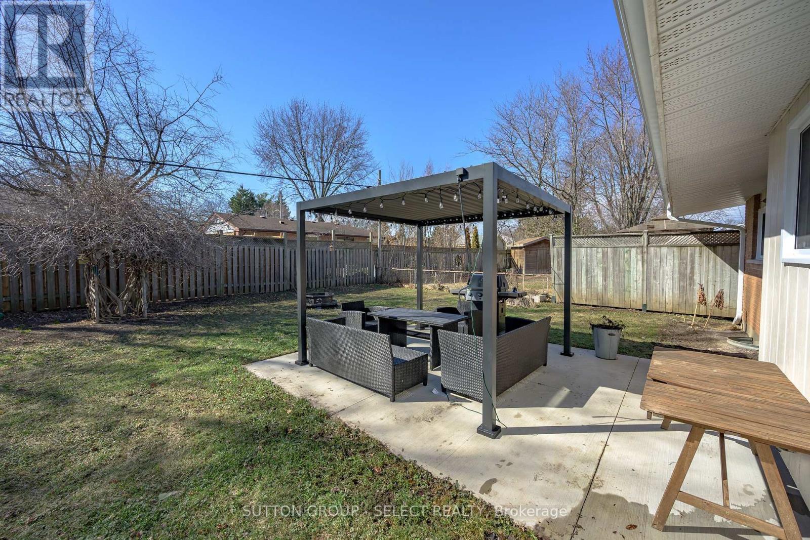 14 Maldon Road, London North, Ontario  N6G 1W1 - Photo 11 - X12869980