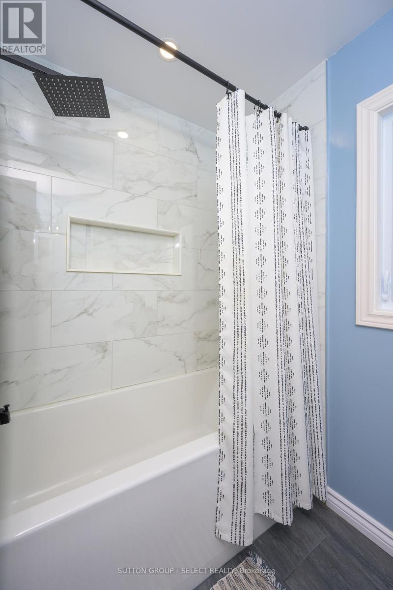 14 Maldon Road, London North, Ontario  N6G 1W1 - Photo 37 - X12869980