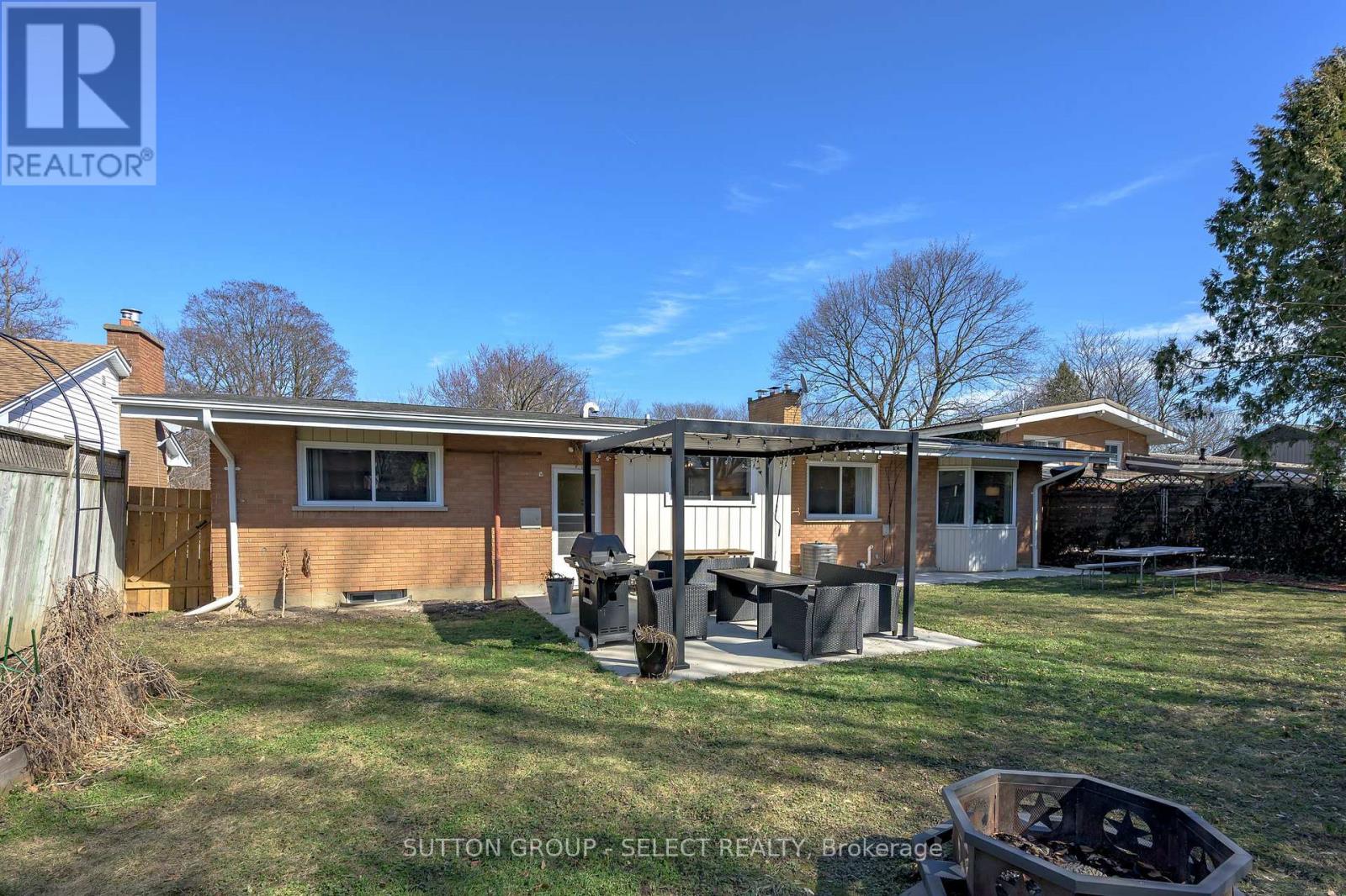 14 Maldon Road, London North, Ontario  N6G 1W1 - Photo 6 - X12869980