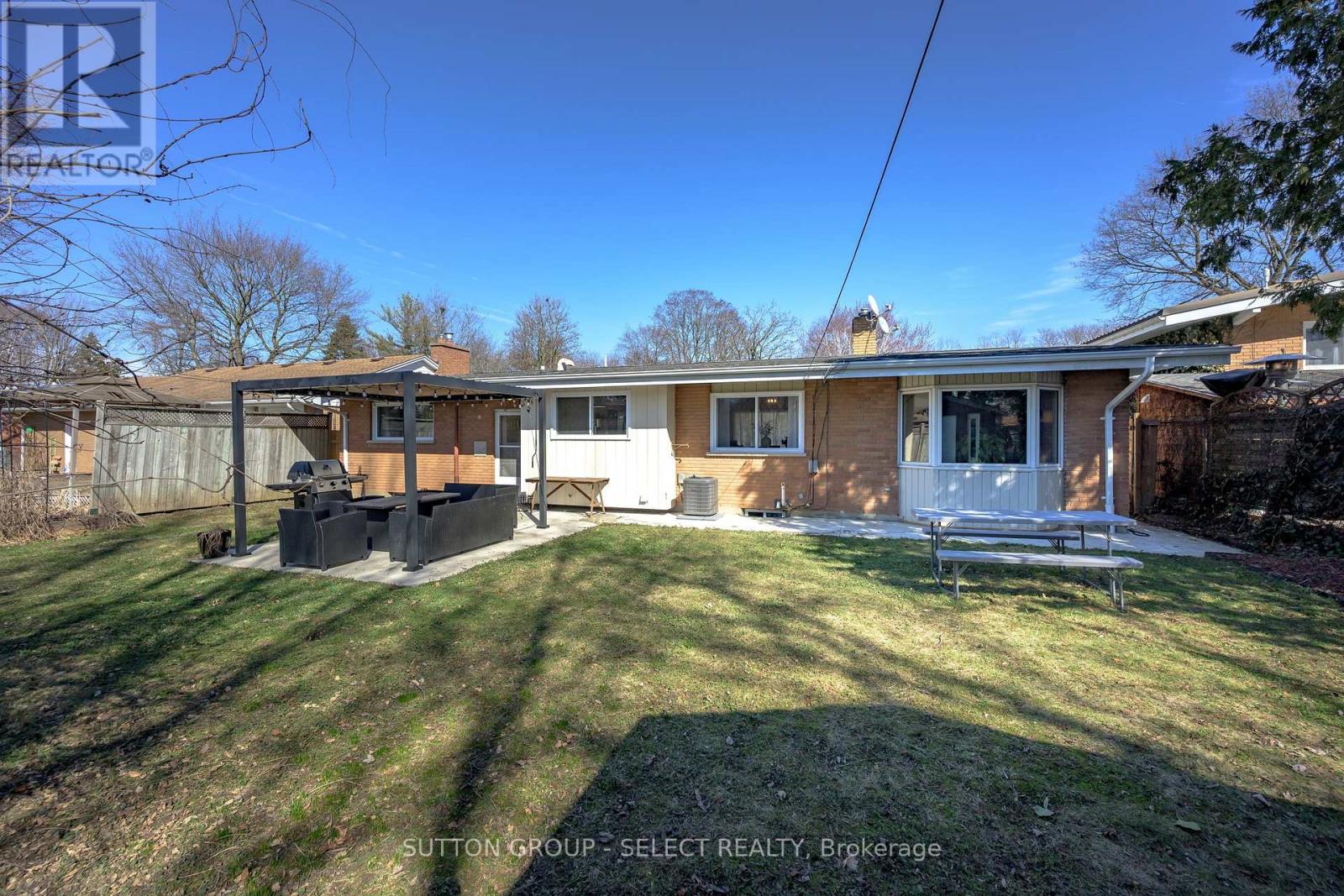 14 Maldon Road, London North, Ontario  N6G 1W1 - Photo 7 - X12869980