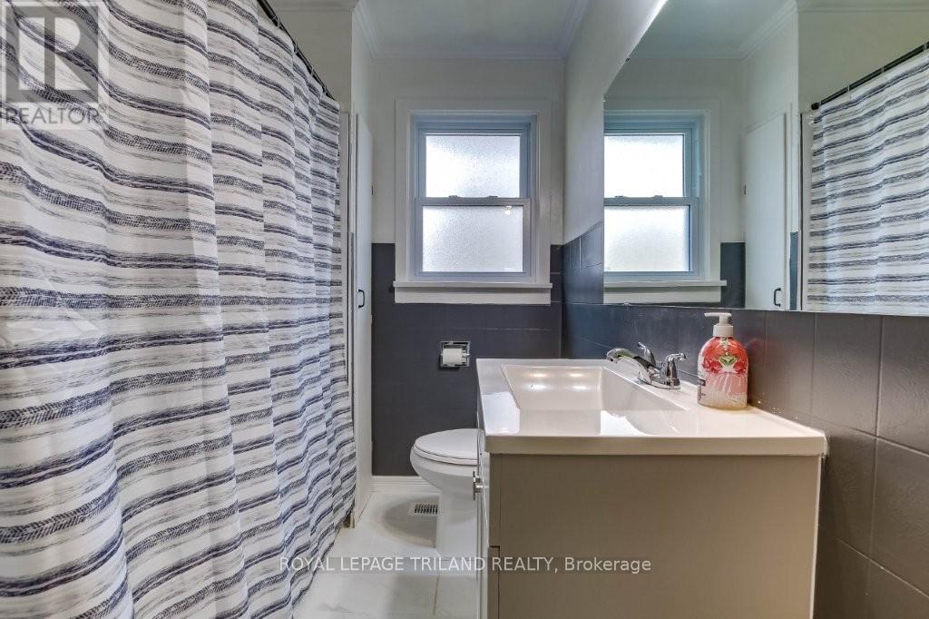 244 Forest Avenue, St. Thomas, Ontario  N5R 2K4 - Photo 13 - X12870038