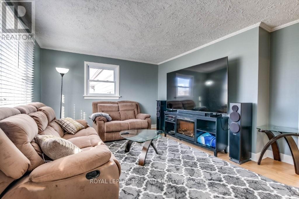 244 Forest Avenue, St. Thomas, Ontario  N5R 2K4 - Photo 4 - X12870038