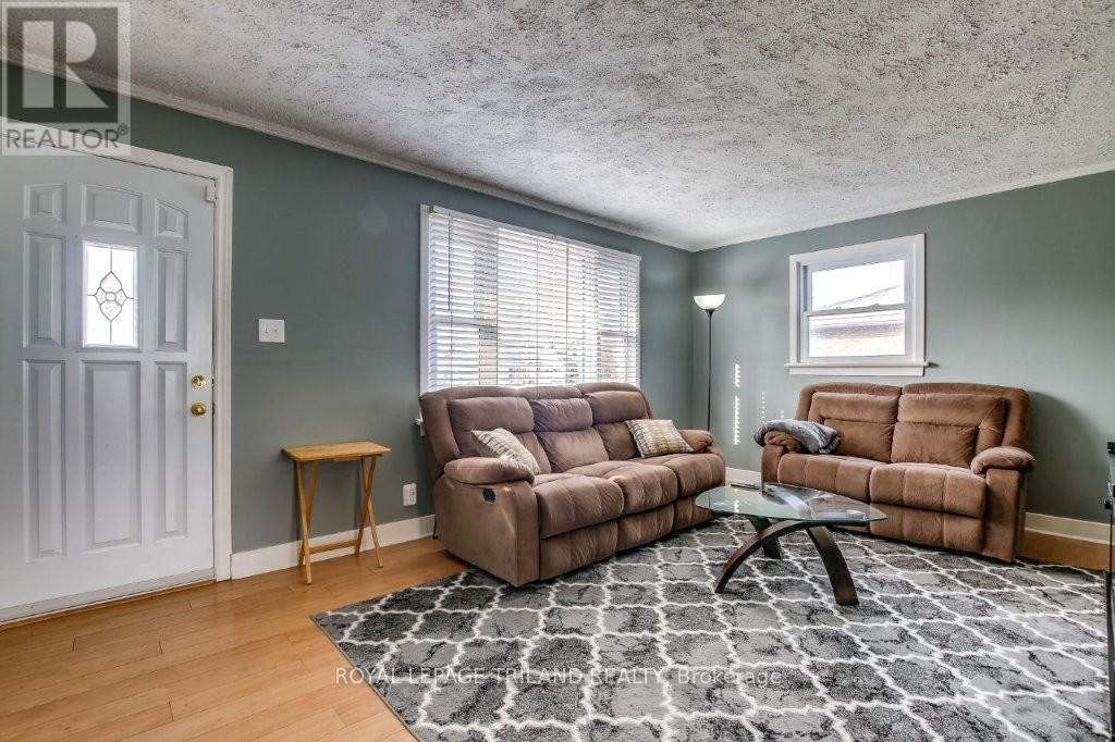 244 Forest Avenue, St. Thomas, Ontario  N5R 2K4 - Photo 5 - X12870038