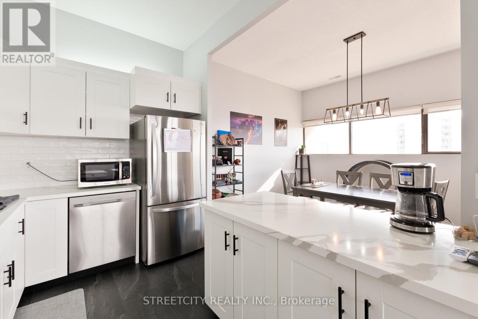 Photo 24 of 40 for 2103 - 389 Dundas Street