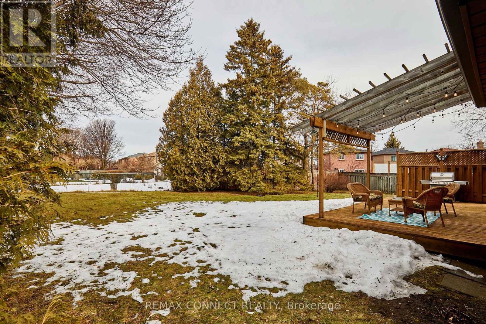 10 Nicholls Court, Ajax, Ontario  L1T 1X6 - Photo 5 - E12869884