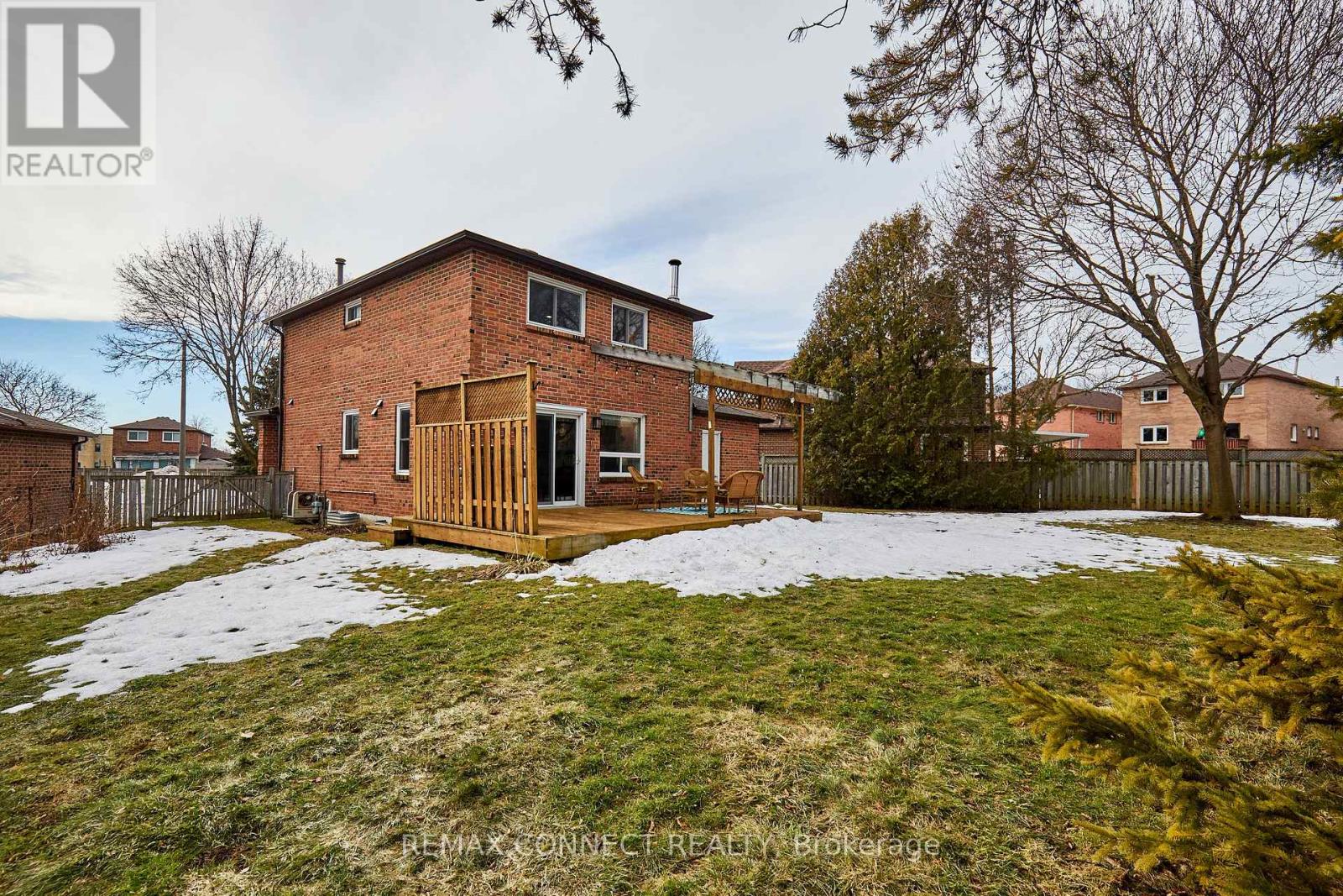 10 Nicholls Court, Ajax, Ontario  L1T 1X6 - Photo 6 - E12869884