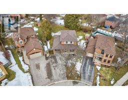 10 NICHOLLS COURT, Ajax, Ontario