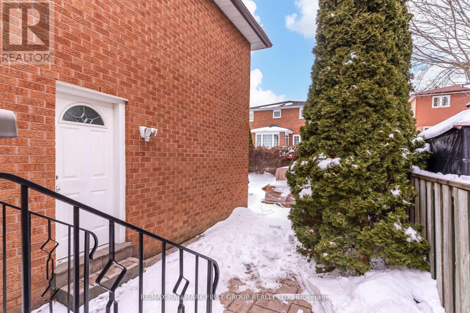 520 Mcleod Crescent, Pickering, Ontario  L1W 3M5 - Photo 25 - E12869950