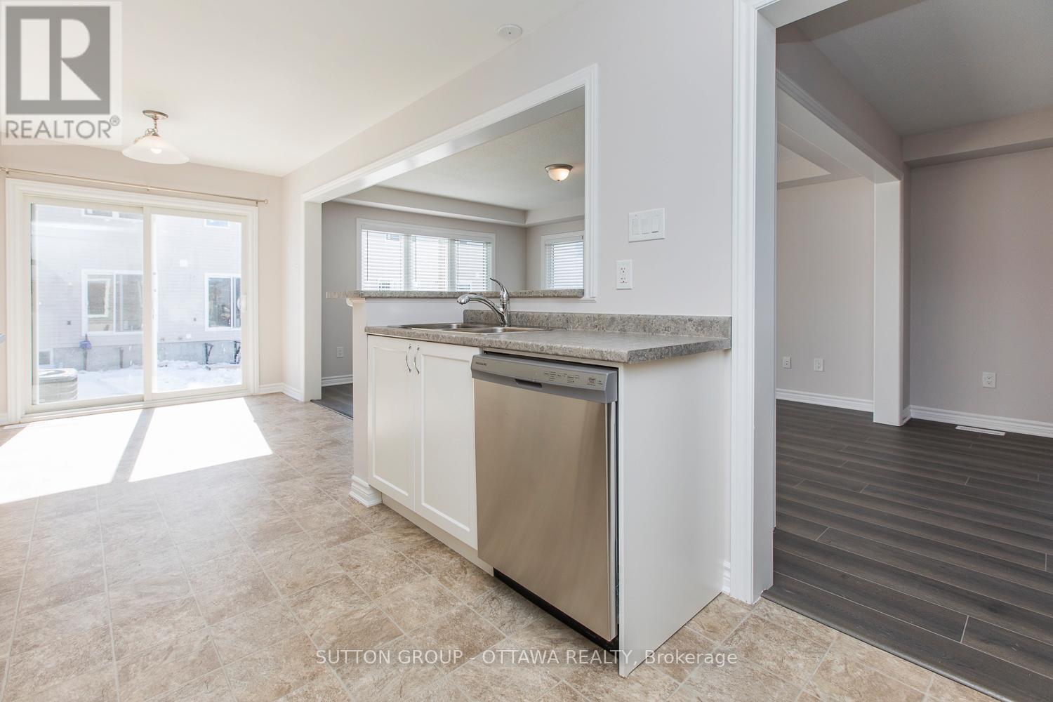 3074 Freshwater Way, Ottawa, Ontario  K2J 6L2 - Photo 12 - X12869938