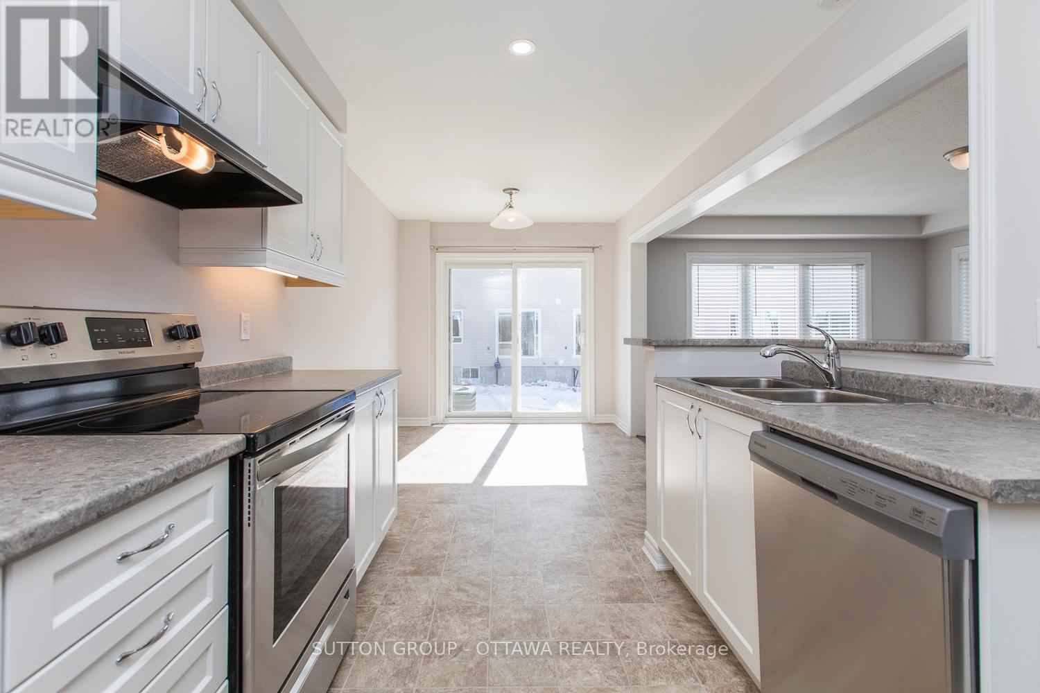 3074 Freshwater Way, Ottawa, Ontario  K2J 6L2 - Photo 13 - X12869938