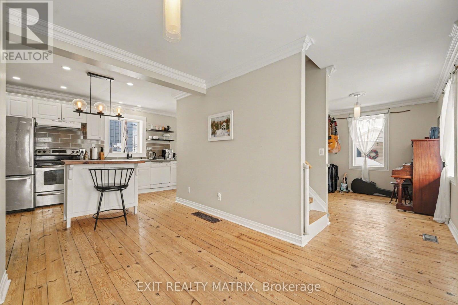 48 Du Moulin Street, Alfred And Plantagenet, Ontario  K0B 1A0 - Photo 6 - X12869990