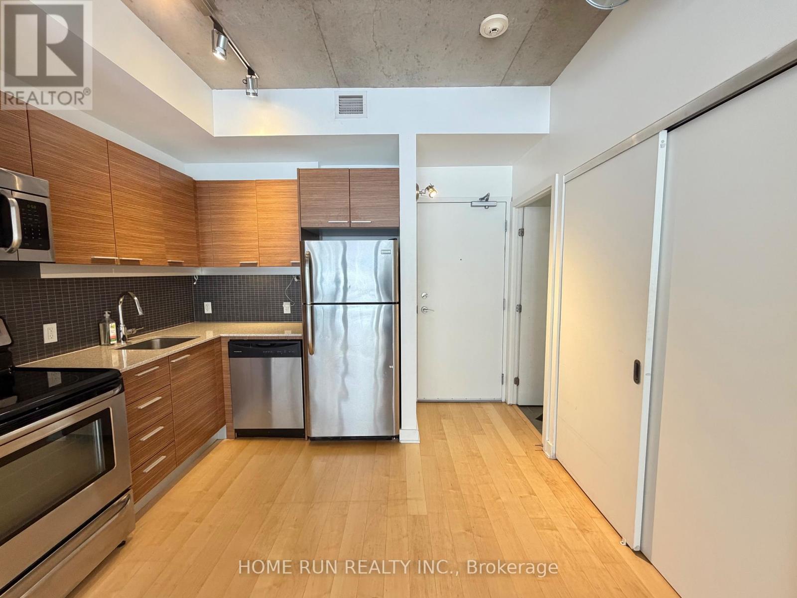 210 - 354 Gladstone Avenue, Ottawa, Ontario  K2P 0R4 - Photo 14 - X12870004