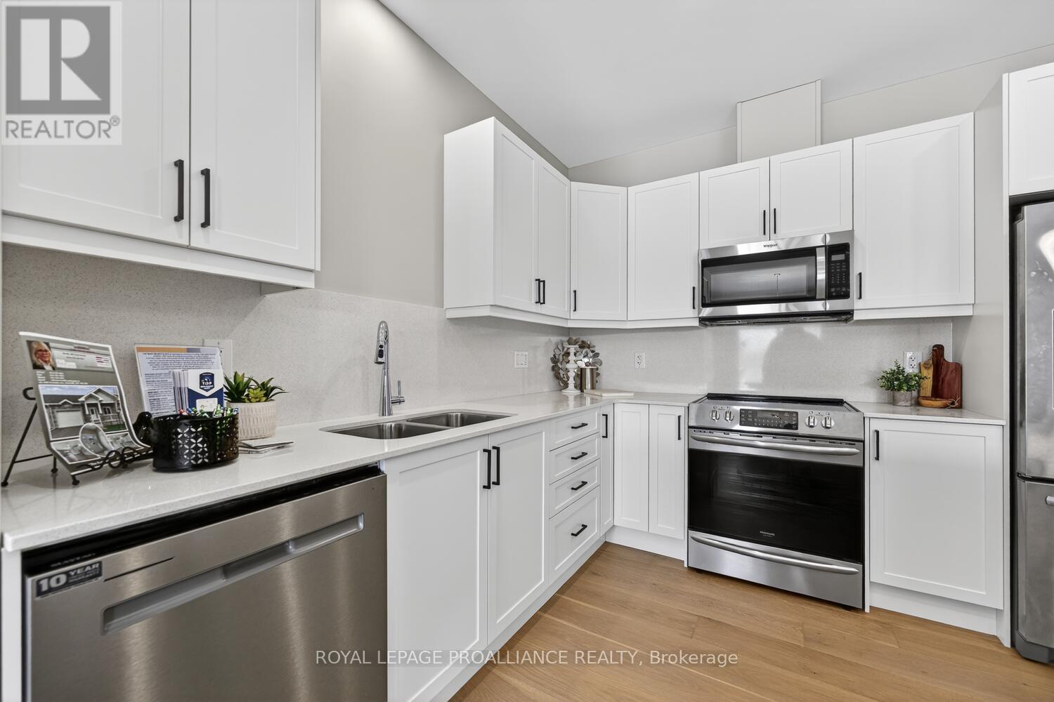 9 Ben Tekamp Terrace, Brockville, Ontario  K0E 0E8 - Photo 14 - X12110973