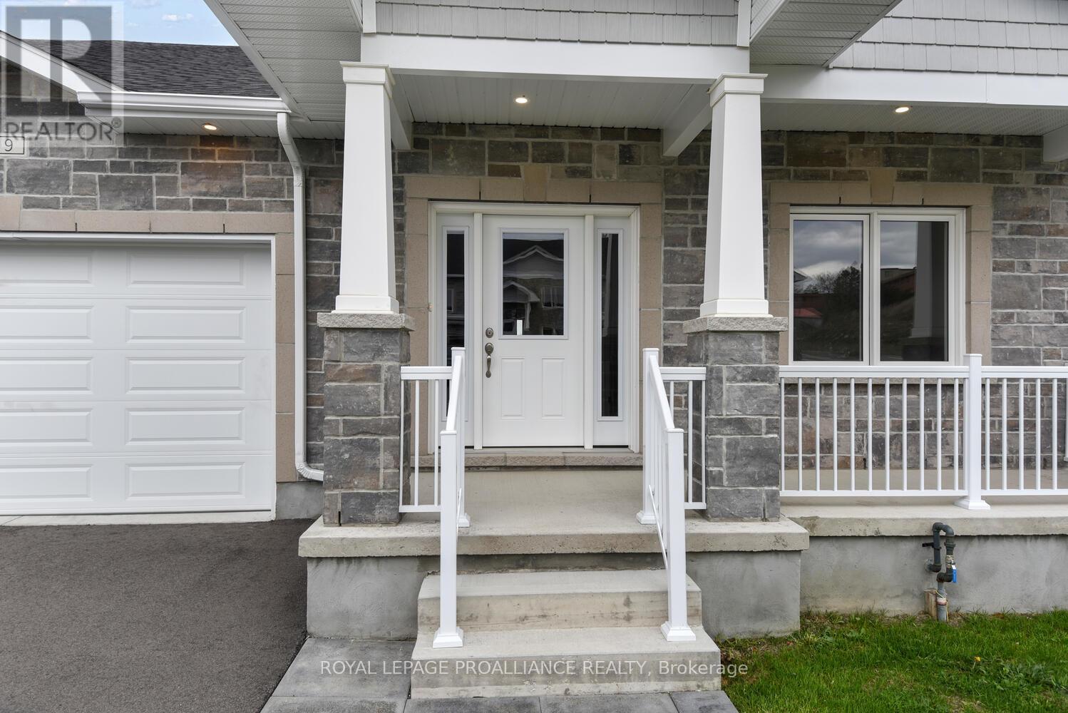 9 Ben Tekamp Terrace, Brockville, Ontario  K0E 0E8 - Photo 2 - X12110973