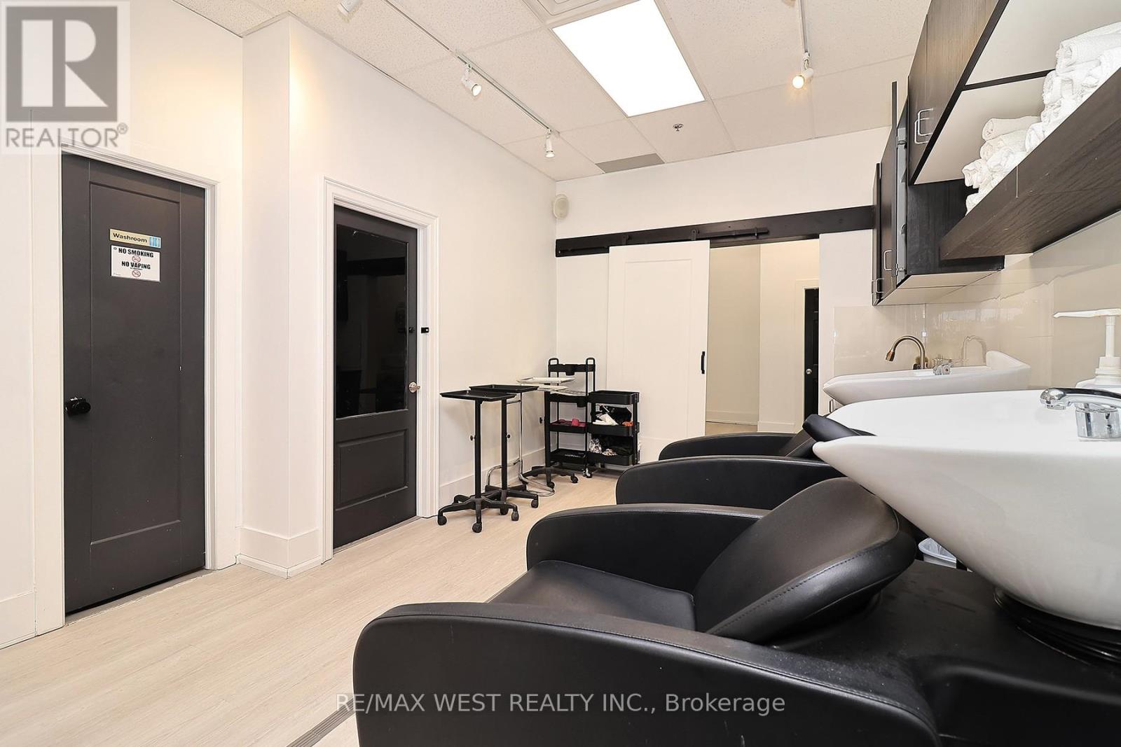 24 - 90 Winges Road, Vaughan (Pine Valley Business Park), Ontario  L4L 6A9 - Photo 11 - N12869874