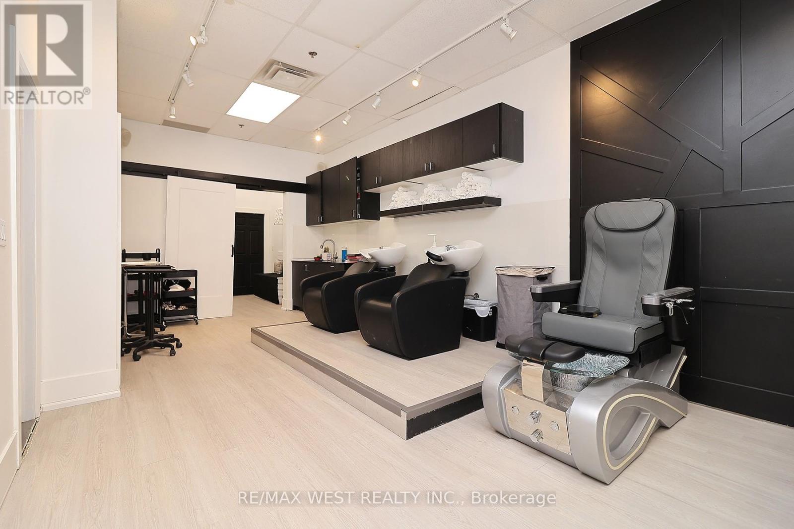 24 - 90 Winges Road, Vaughan (Pine Valley Business Park), Ontario  L4L 6A9 - Photo 13 - N12869874