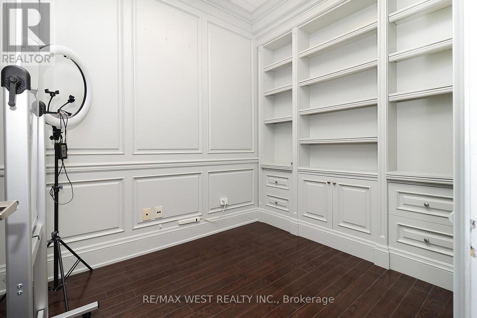 24 - 90 Winges Road, Vaughan (Pine Valley Business Park), Ontario  L4L 6A9 - Photo 16 - N12869874