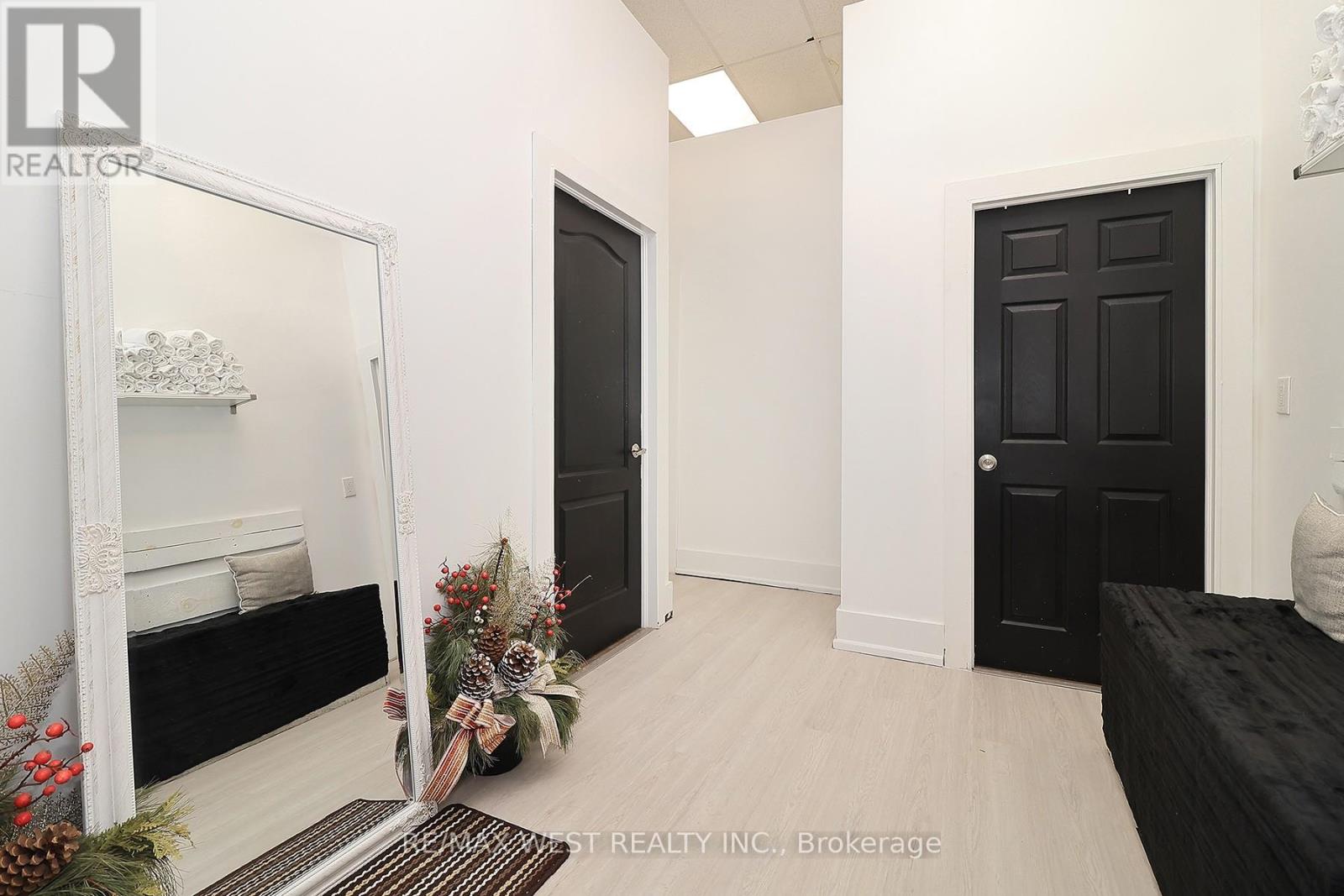 24 - 90 Winges Road, Vaughan (Pine Valley Business Park), Ontario  L4L 6A9 - Photo 19 - N12869874