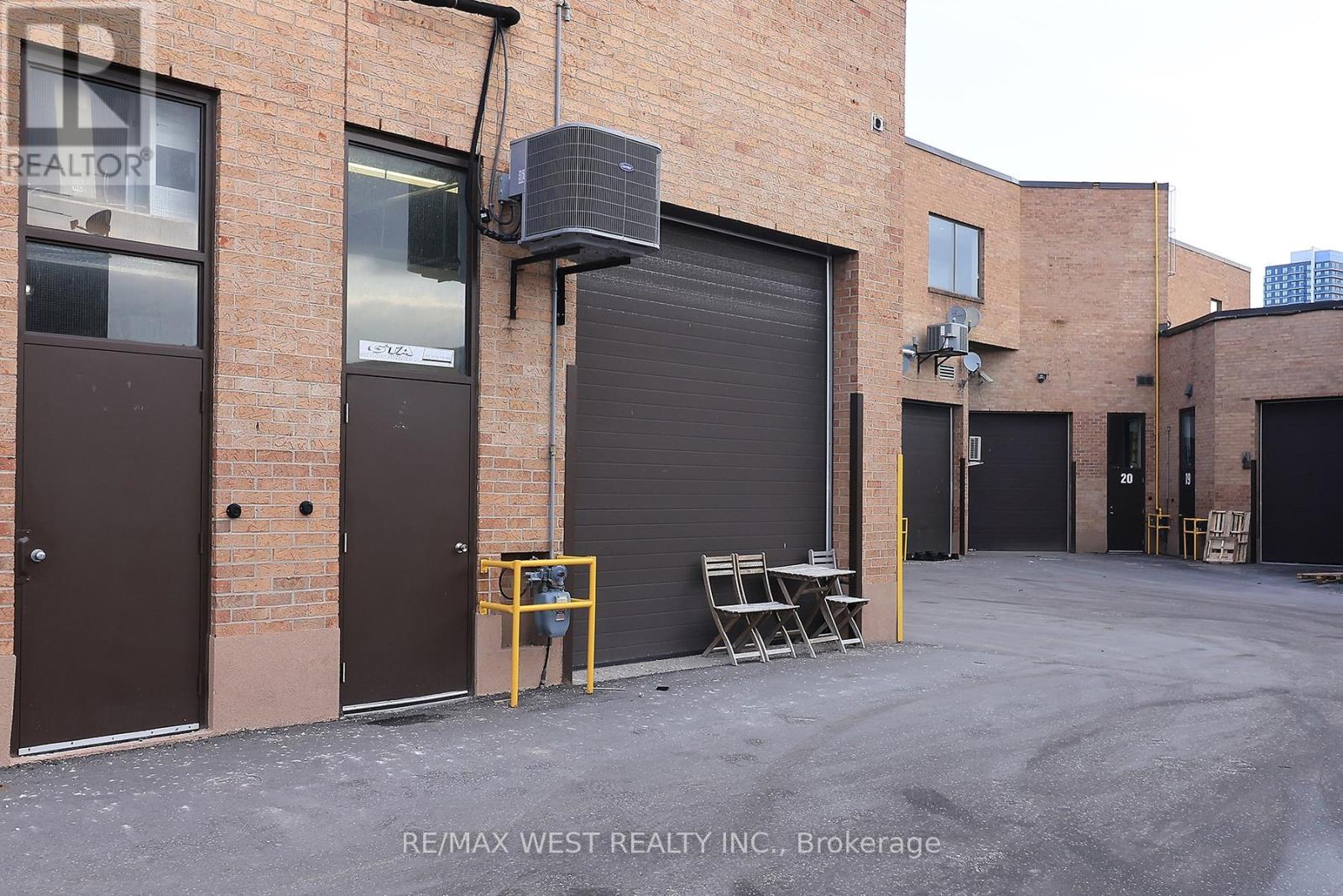 24 - 90 Winges Road, Vaughan (Pine Valley Business Park), Ontario  L4L 6A9 - Photo 34 - N12869874