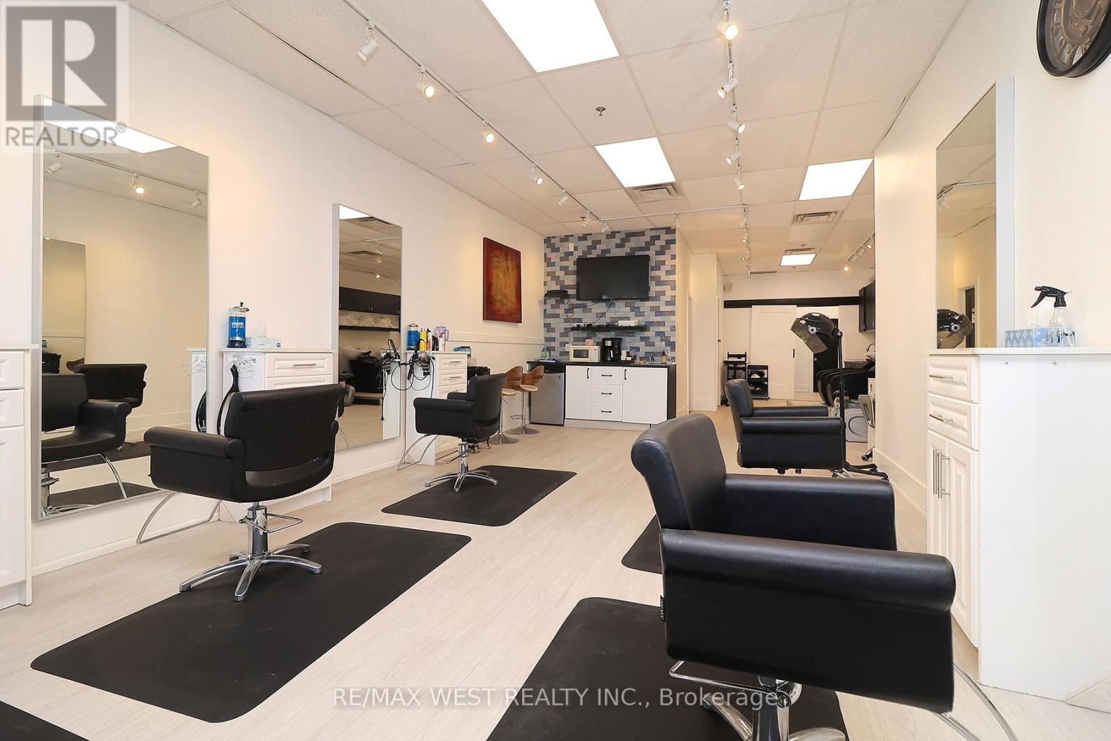 24 - 90 Winges Road, Vaughan (Pine Valley Business Park), Ontario  L4L 6A9 - Photo 6 - N12869874