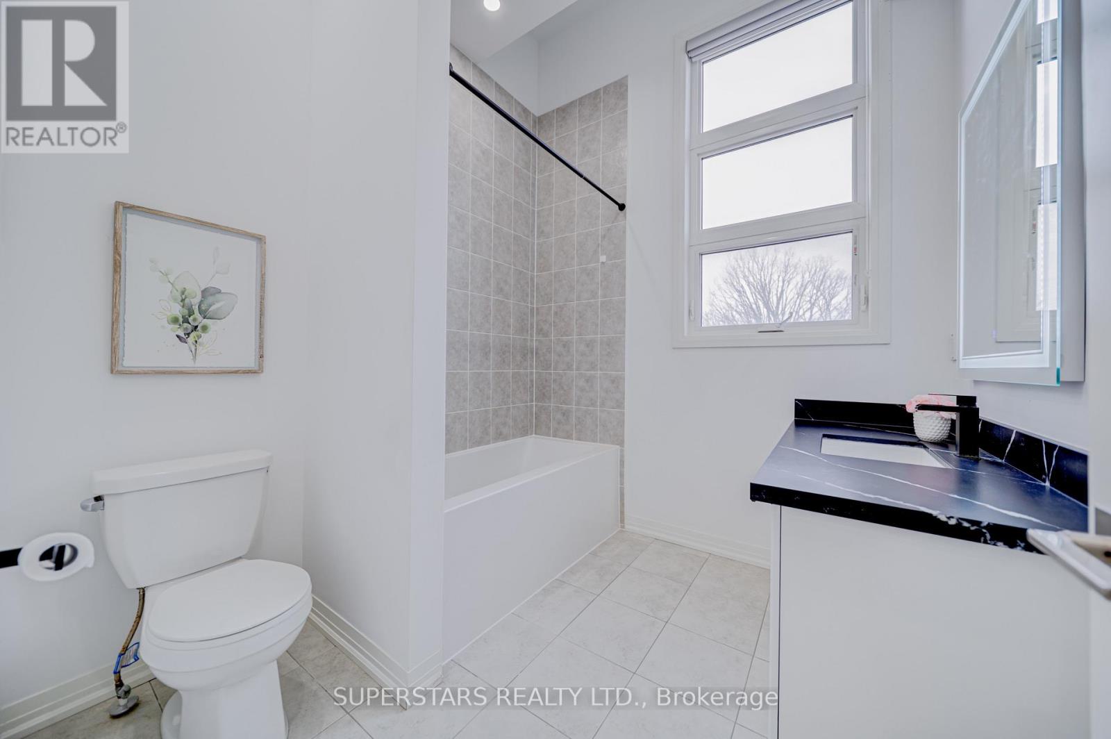 121 Markland Street, Markham, Ontario  L6C 3B5 - Photo 17 - N12869934