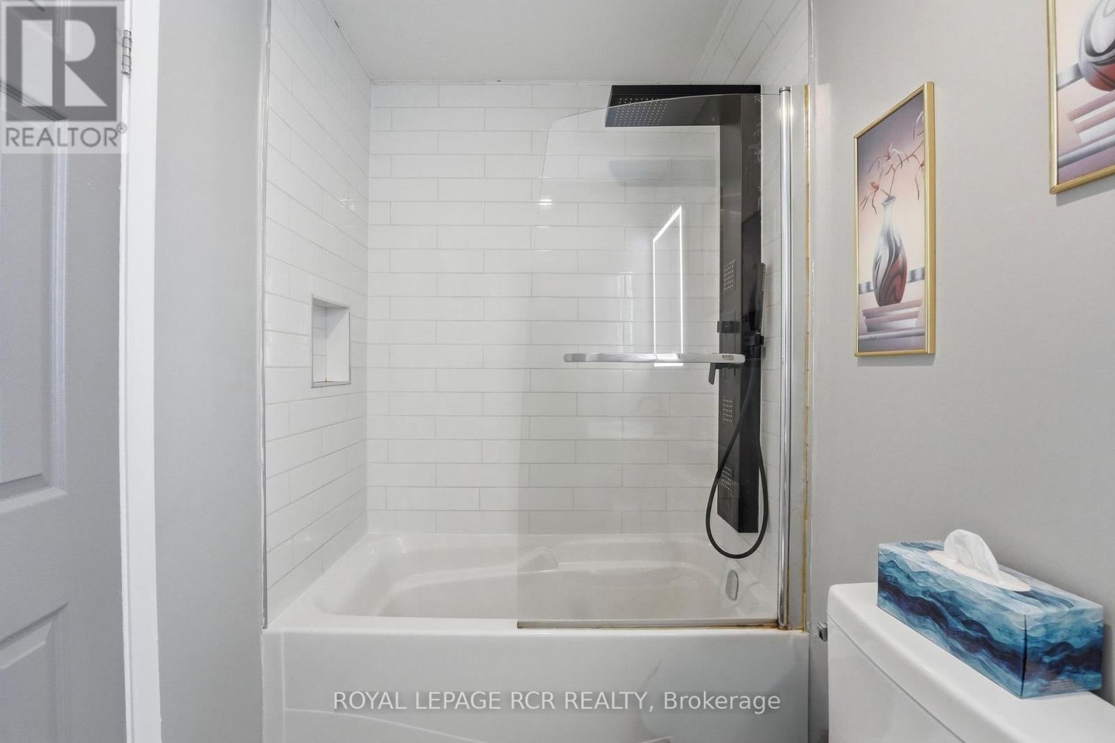 28 - 155 Milestone Crescent, Aurora (Aurora Village), Ontario  L4G 3M2 - Photo 17 - N12869976