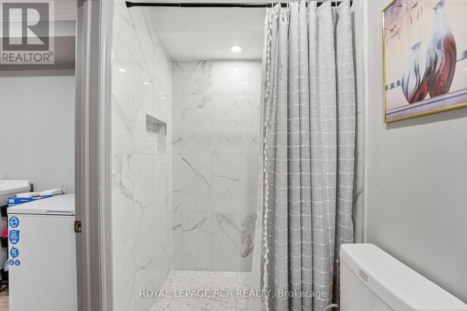 28 - 155 Milestone Crescent, Aurora (Aurora Village), Ontario  L4G 3M2 - Photo 20 - N12869976