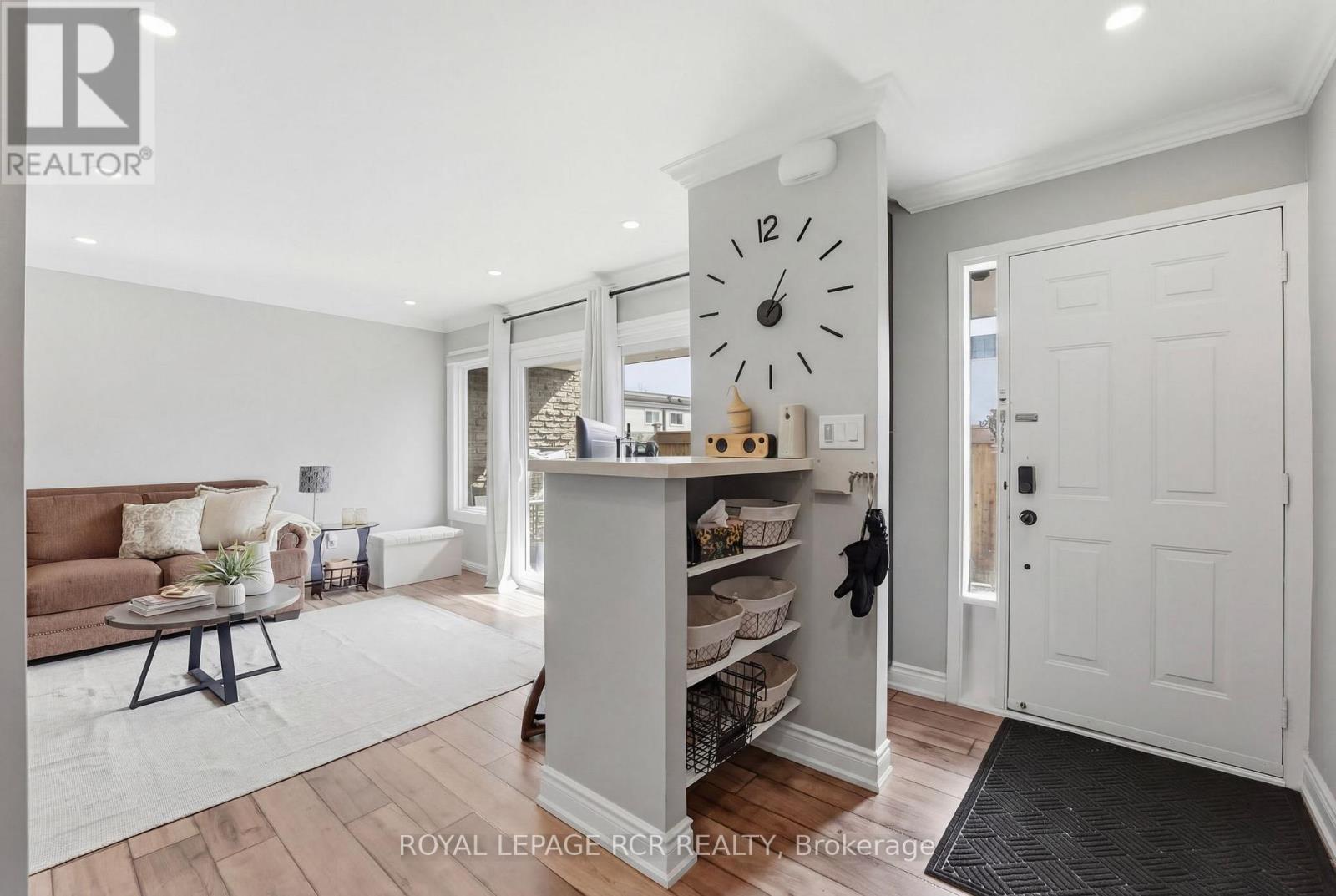 28 - 155 Milestone Crescent, Aurora (Aurora Village), Ontario  L4G 3M2 - Photo 3 - N12869976