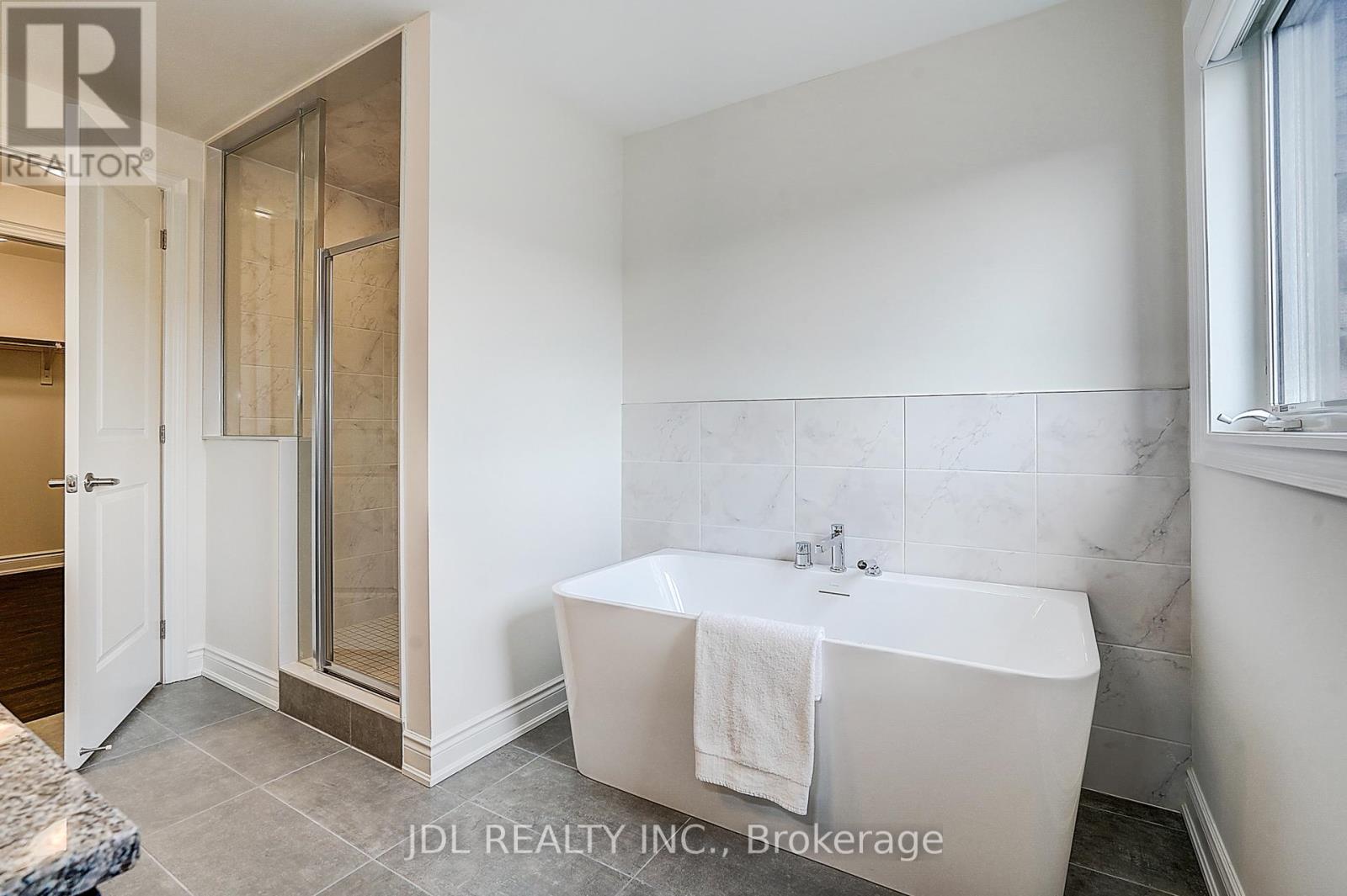 3574 Bur Oak Avenue, Markham (Cornell), Ontario  L6B 1R8 - Photo 37 - N12869978