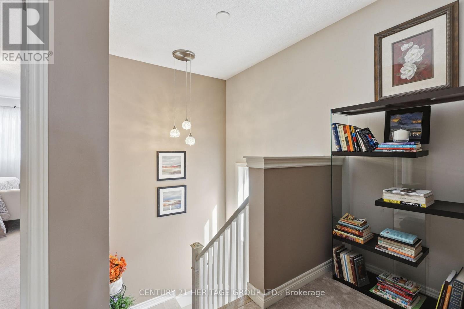 63 Four Seasons Crescent, Newmarket (Woodland Hill), Ontario  L9N 0C4 - Photo 11 - N12869998