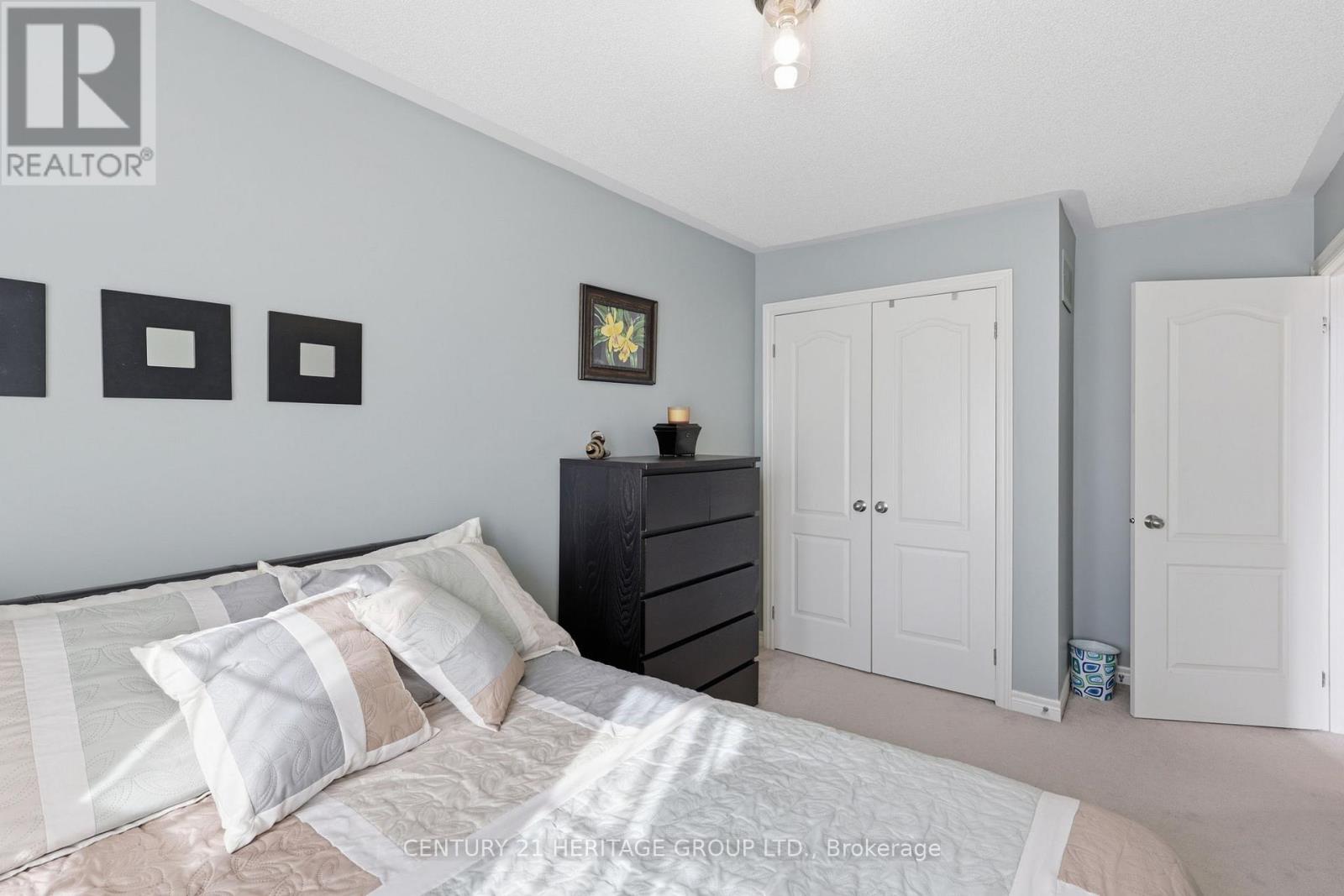 63 Four Seasons Crescent, Newmarket (Woodland Hill), Ontario  L9N 0C4 - Photo 16 - N12869998