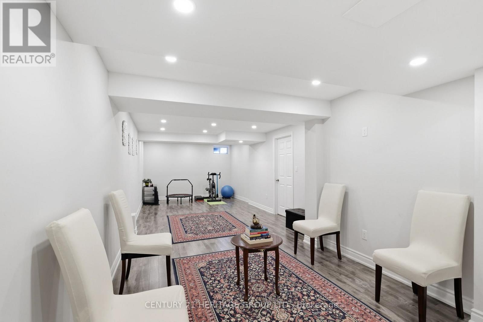 63 Four Seasons Crescent, Newmarket (Woodland Hill), Ontario  L9N 0C4 - Photo 18 - N12869998