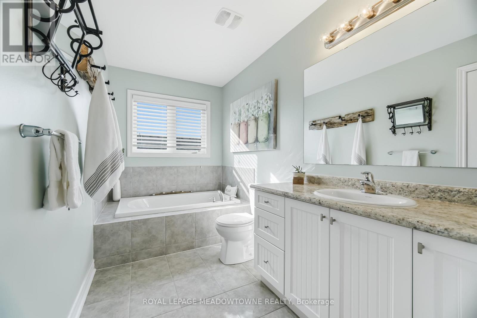 21 Sharpe Crescent, New Tecumseth (Tottenham), Ontario  L0G 1W0 - Photo 28 - N12870014