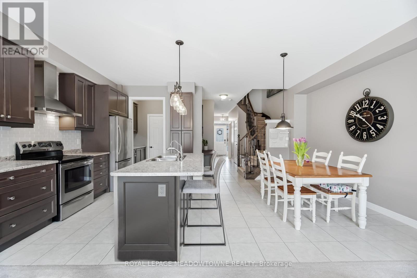 21 Sharpe Crescent, New Tecumseth (Tottenham), Ontario  L0G 1W0 - Photo 6 - N12870014