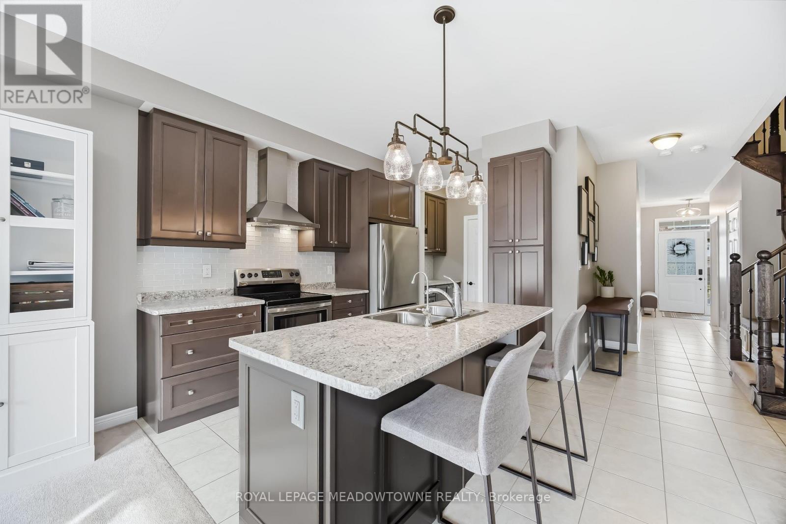 21 Sharpe Crescent, New Tecumseth (Tottenham), Ontario  L0G 1W0 - Photo 7 - N12870014