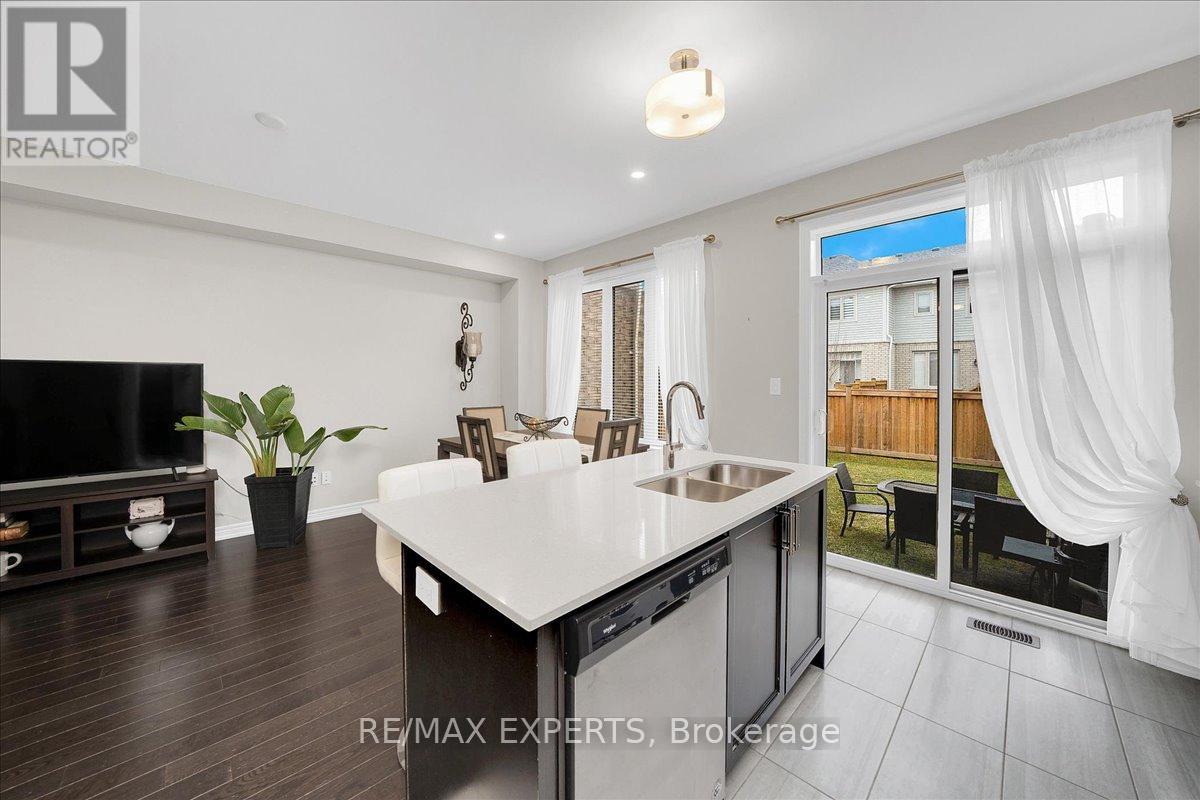 76 Clifford Crescent, New Tecumseth (Tottenham), Ontario  L0G 1W0 - Photo 12 - N12870026