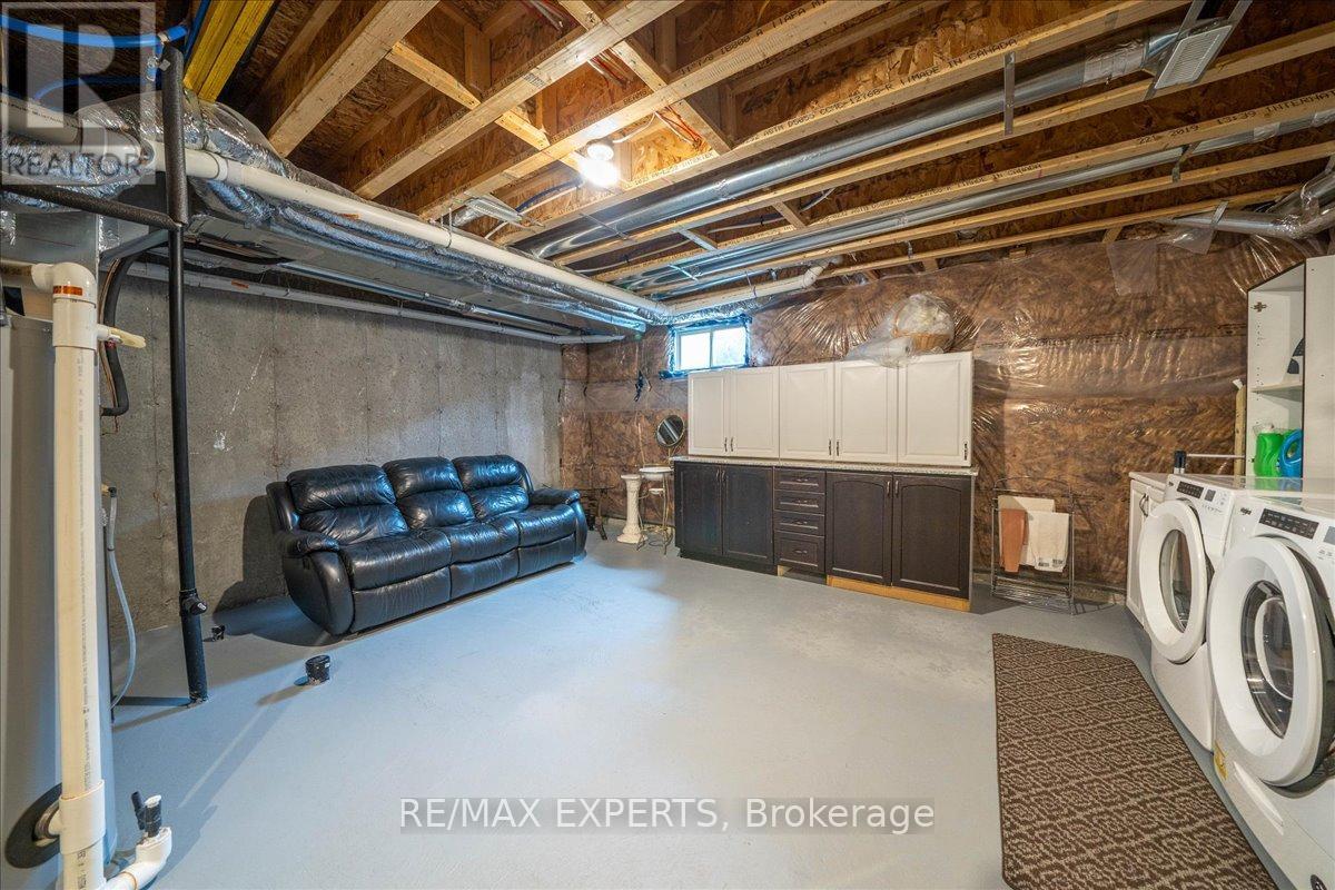 76 Clifford Crescent, New Tecumseth (Tottenham), Ontario  L0G 1W0 - Photo 26 - N12870026