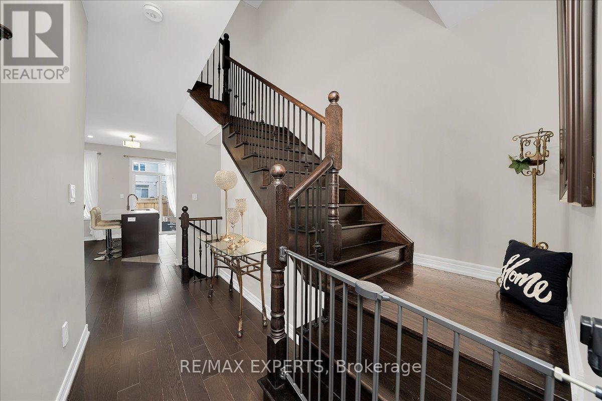 76 Clifford Crescent, New Tecumseth (Tottenham), Ontario  L0G 1W0 - Photo 5 - N12870026