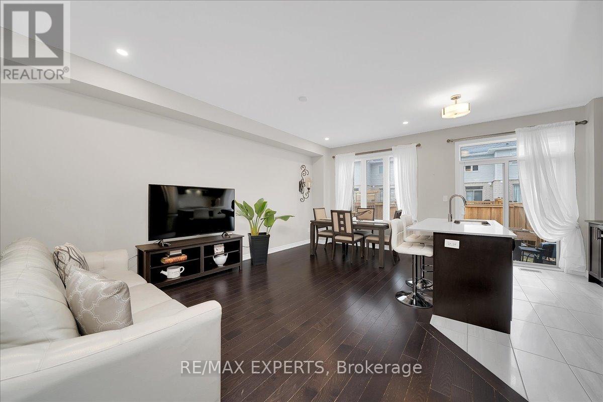 76 Clifford Crescent, New Tecumseth (Tottenham), Ontario  L0G 1W0 - Photo 7 - N12870026