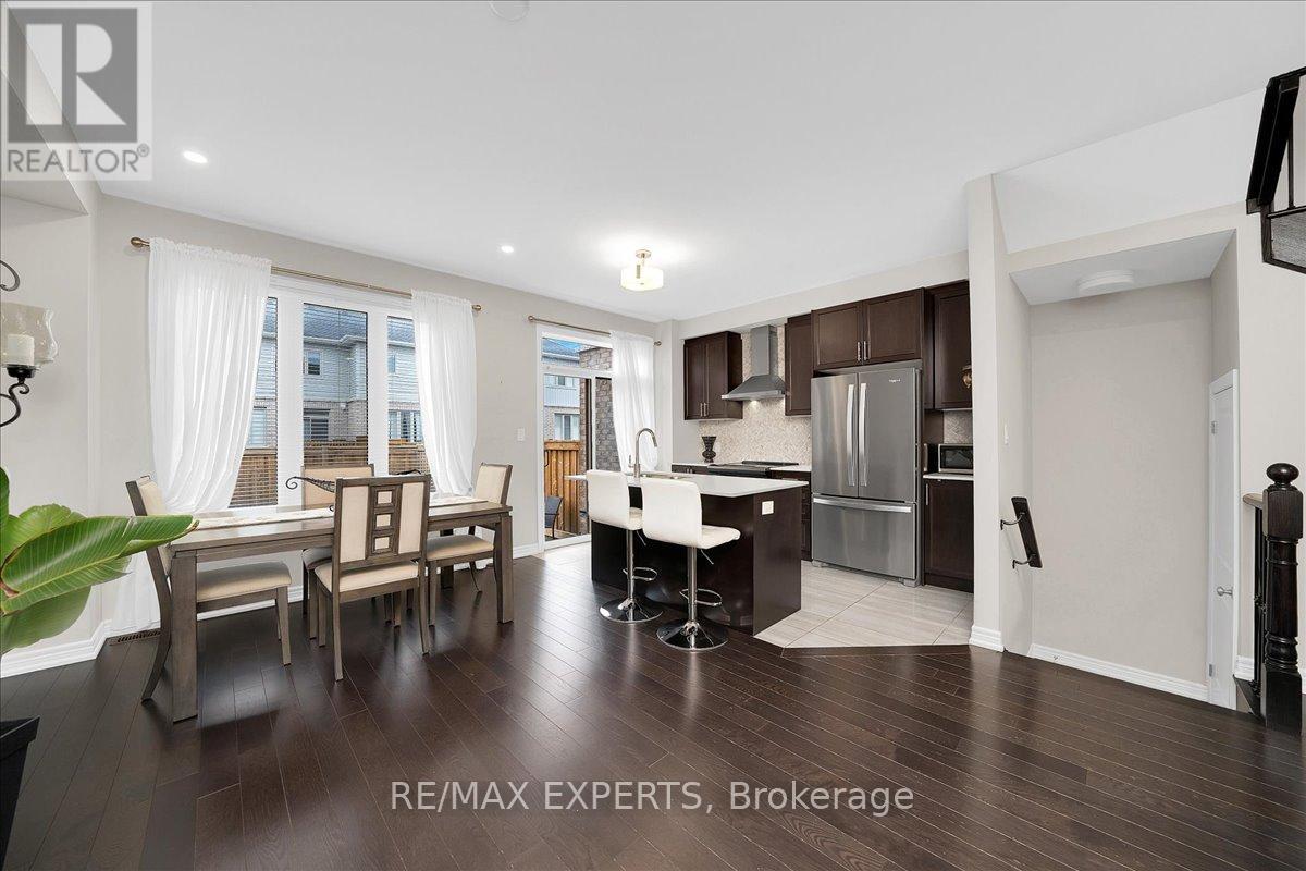 76 Clifford Crescent, New Tecumseth (Tottenham), Ontario  L0G 1W0 - Photo 9 - N12870026